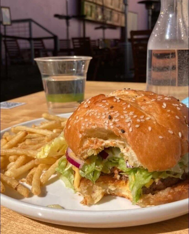 Come by for a burger 'n' fries at The Patio 🍔 We serve up Double R Ranch patties and Impossible patties all day long! If you're in the mood for small bites, stop by during Happy Hour Wed-Sun, 2-5pm. ⁠
⁠
If you're looking for things to do over the weekend, we're hosting a second screening of Strictly Sacred! Come through to see the story of Girl Trouble, documented by Tacoma filmmaker Isaac Olsen. Free admission, details on our website!⁠
⁠
📸 Photo by @olyeaglebeerguy⁠
🍻 The Patio is open 9am-8pm, Wed-Sun⁠
🔗 See our menus and events calendar online, link in bio⁠
😷 No mask, no service